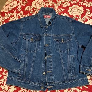 Wrangler Denim Jacket with pockets! Like new!